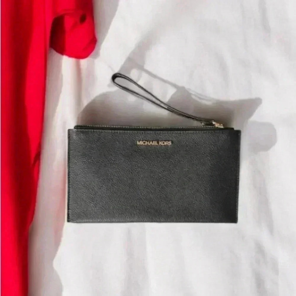Michael Kors Black Jet Set Wristlet​​​​ - Picture 1 of 8